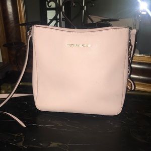 Micheal Kors purse